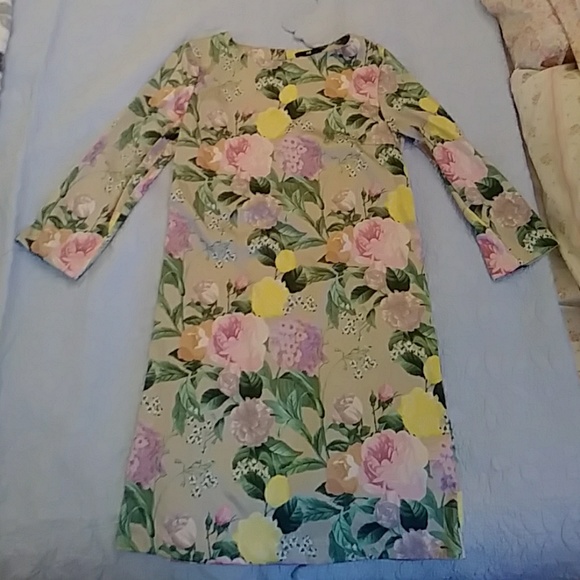 Floral dress - Picture 1 of 2